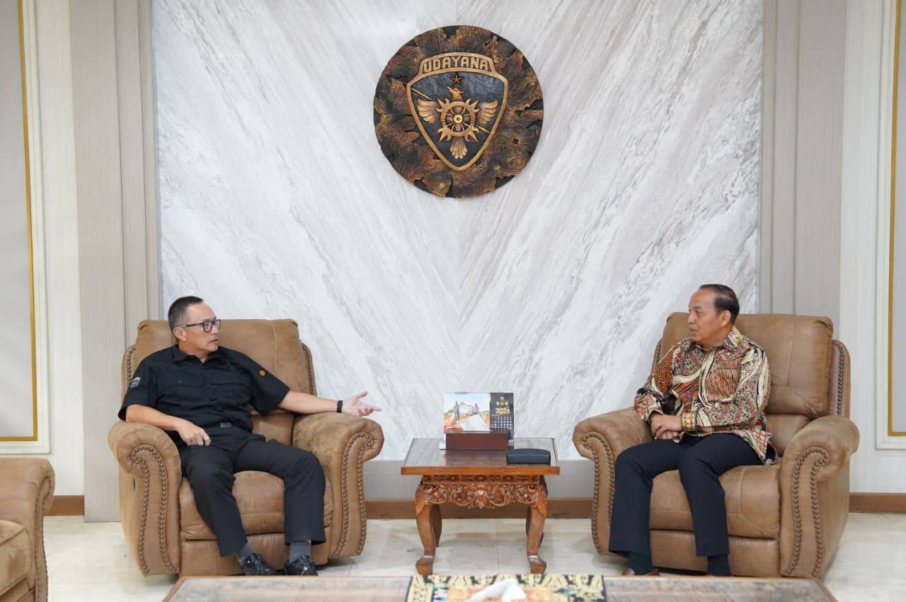 Pertemuan membahas Green Defense Technology dan inovasi hijau sebagai strategi penguatan ketahanan wilayah.